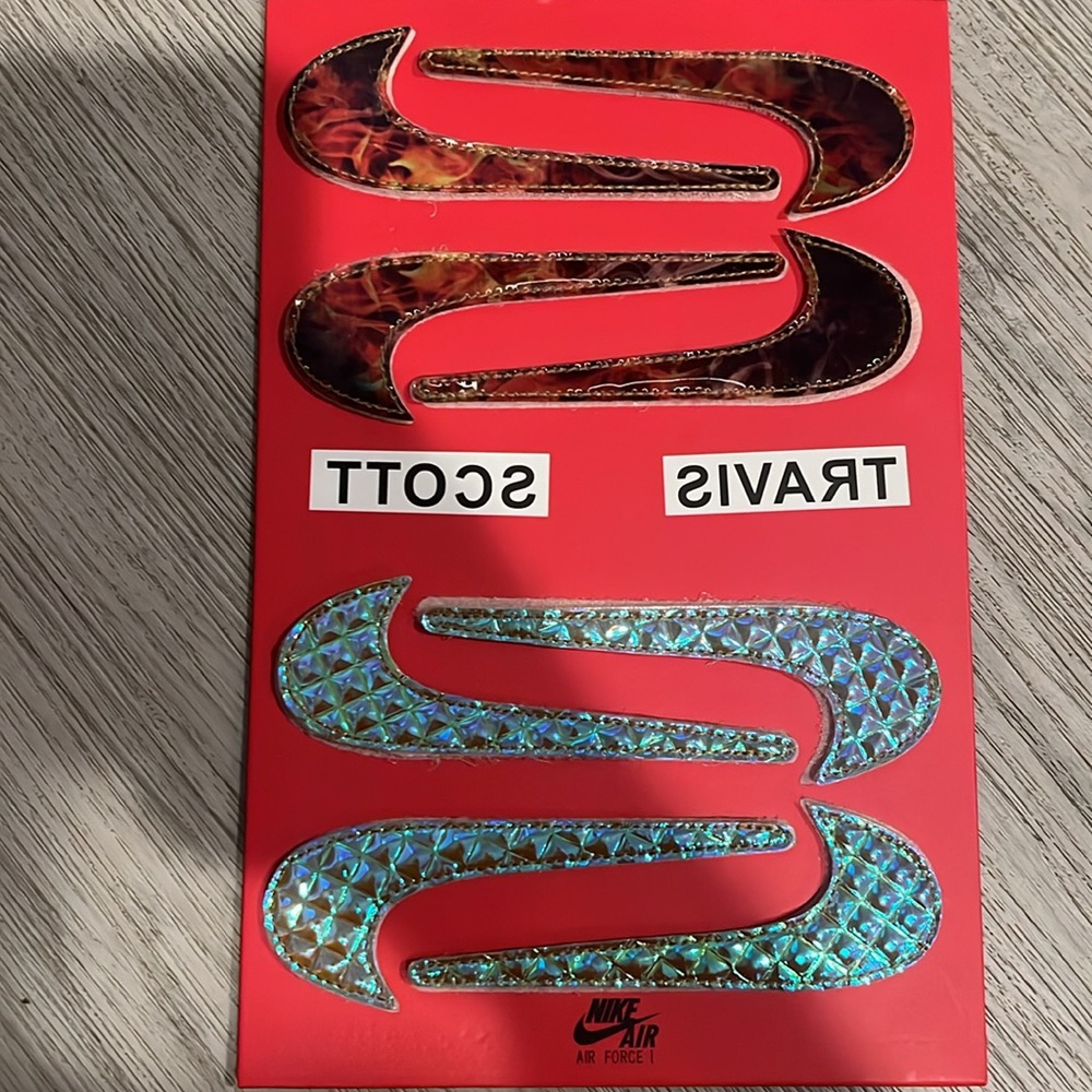 Nike × Travis Scott
FUGAZI Travis Scott x Air Force 1 Sail 2018